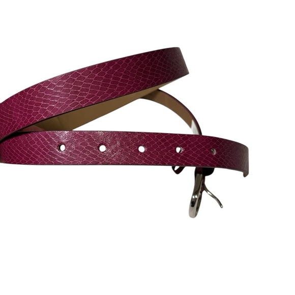 Target Fuschia Faux Leather Belt Silver Buckle Women’s Size 2XL - Picture 7 of 12